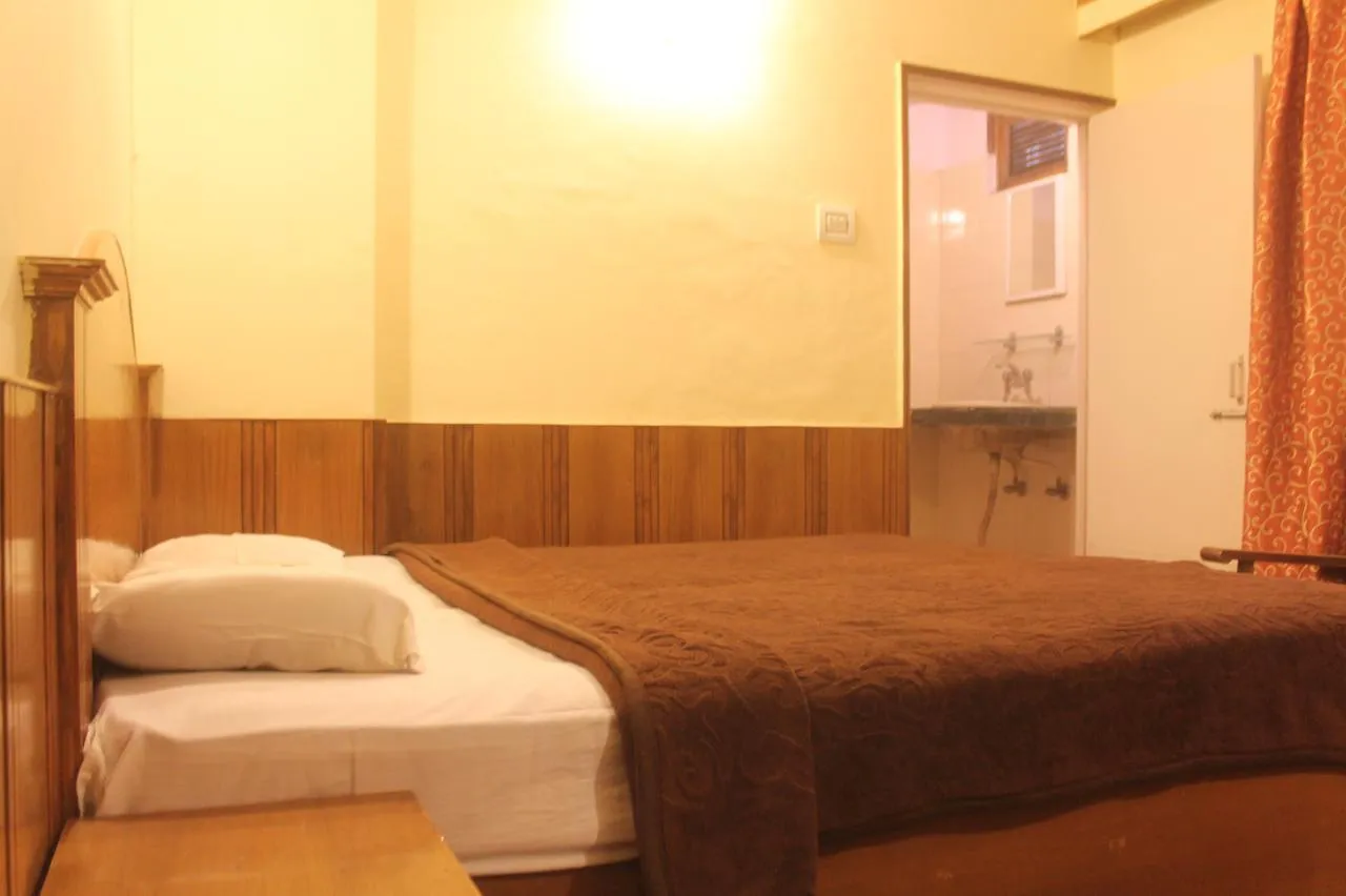 Classic Rooms In Shimla 0*,