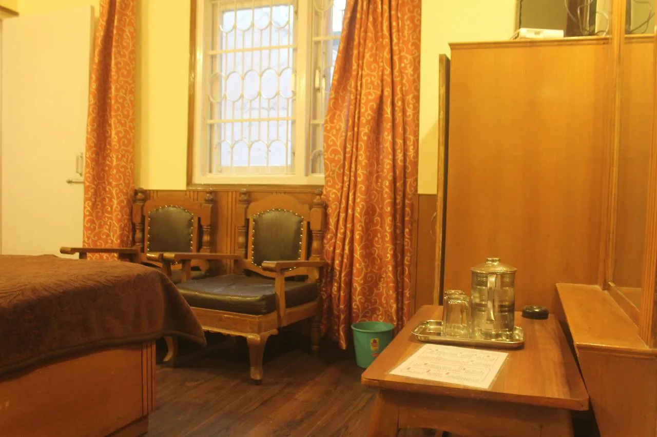 Classic Rooms In Shimla Hotel