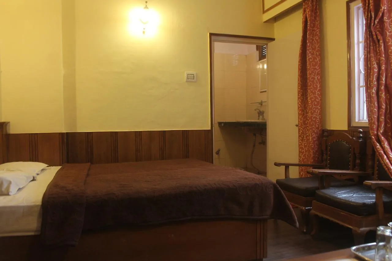 Classic Rooms In Shimla 0*,