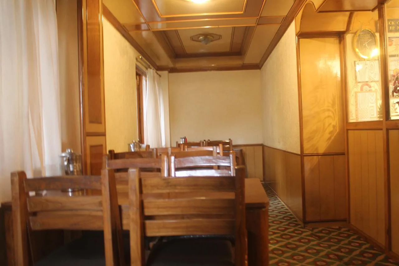 Classic Rooms In Shimla Hotel