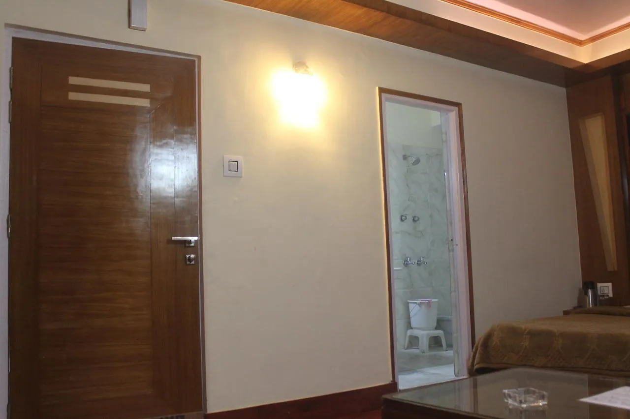 Classic Rooms In Shimla Hotel